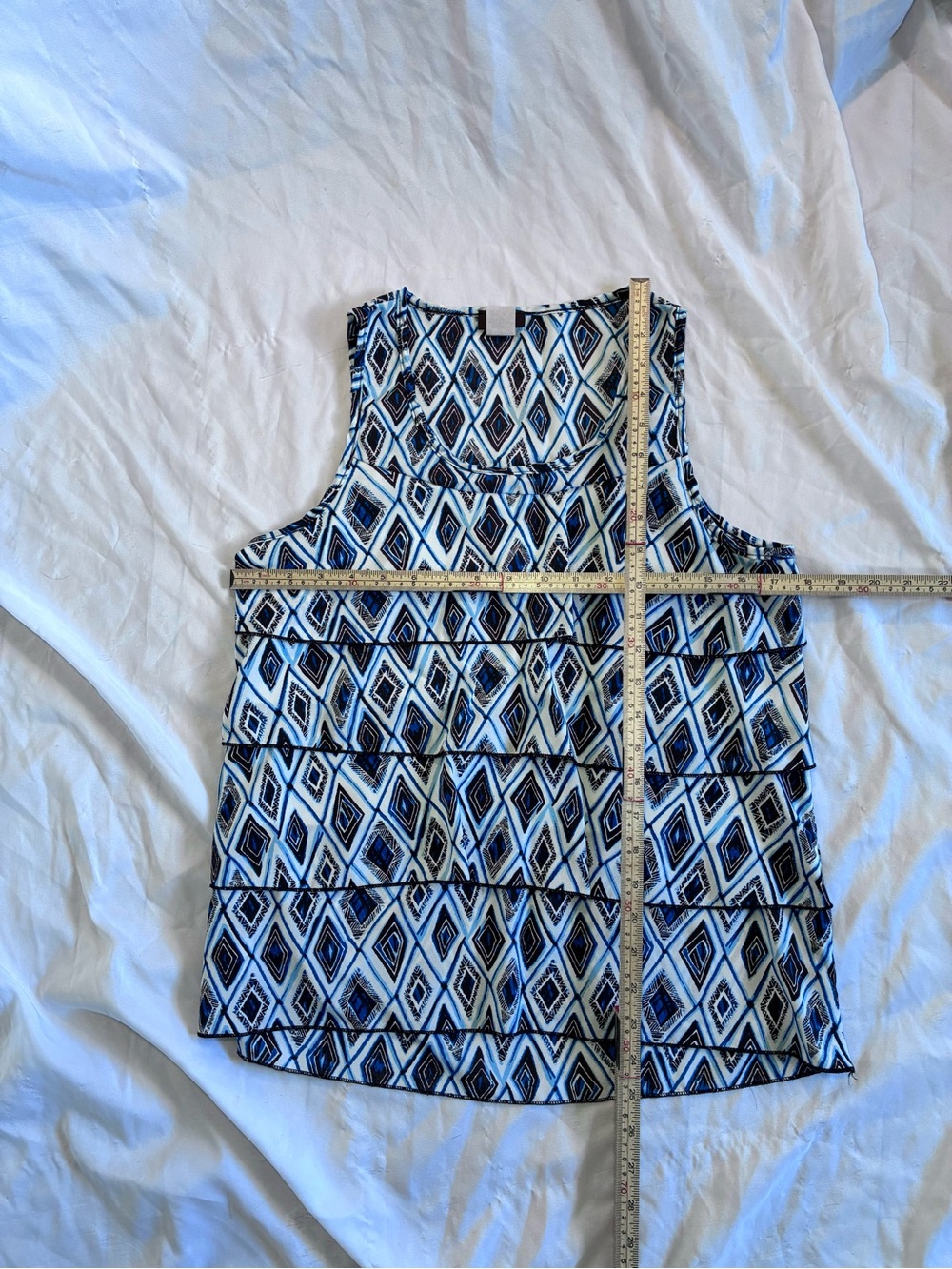 Lavish Geometric Ruffle Tank Top - Picture 2 of 4